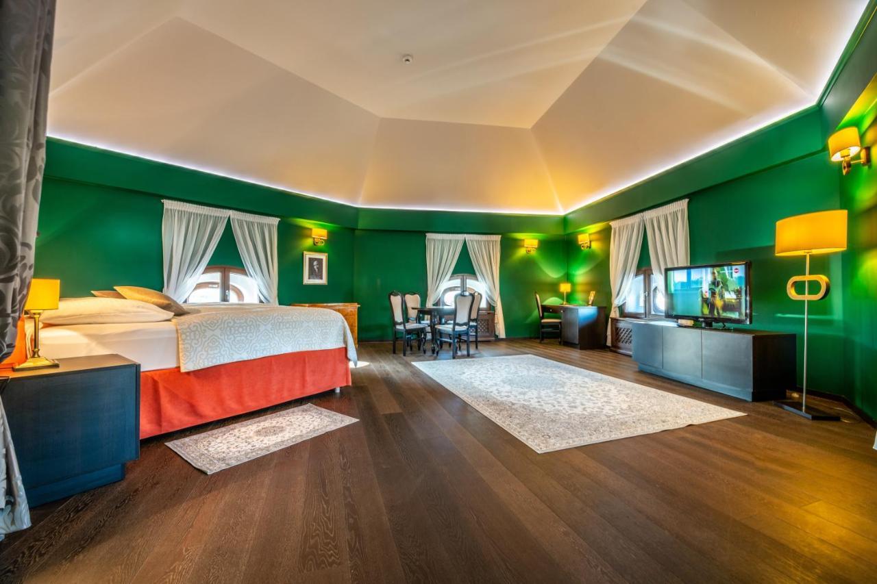 Chateau Appony Buitenkant foto